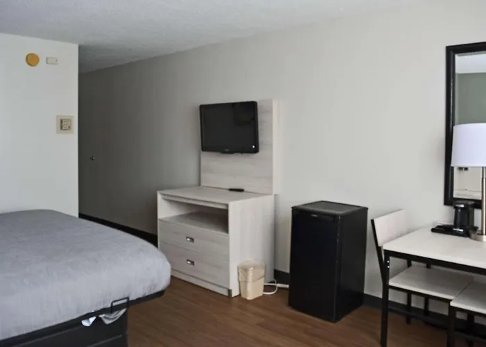 Quality Inn & Suites Syracuse - Carrier Circle